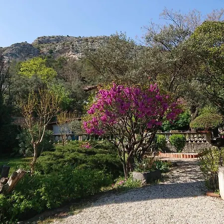 Les Montades D'hôtes