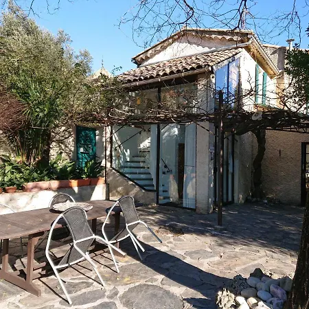 Les Montades D'hotes