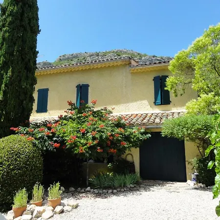 Les Montades D'hotes Bed & Breakfast