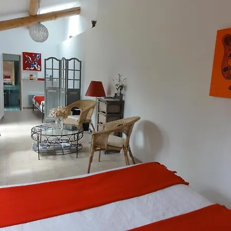 Les Montades D'hotes Bed & Breakfast