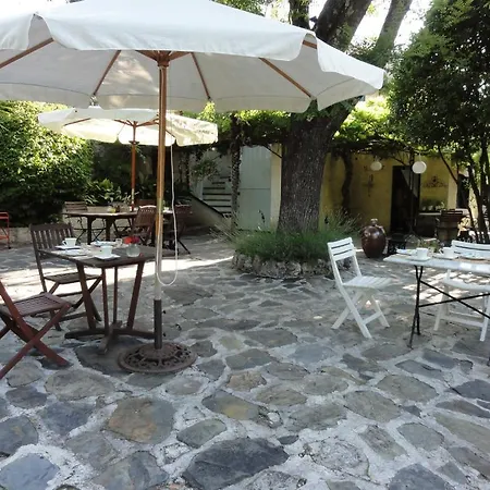 Les Montades D'hotes Bed & Breakfast Anduze