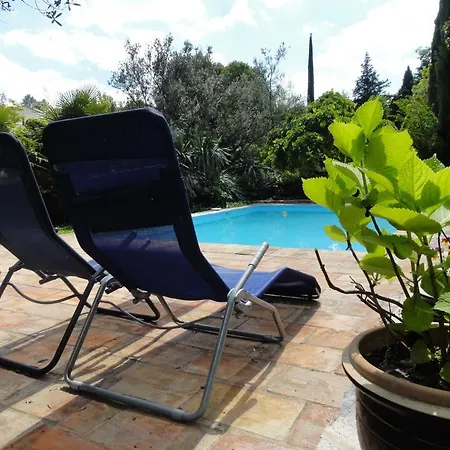 Les Montades D'hotes 3*