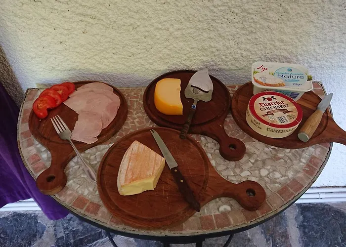 Les Montades D'hotes Bed & Breakfast