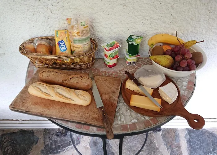 Les Montades D'hotes Bed & Breakfast 3*