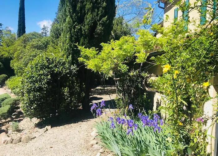 Les Montades D'hotes Bed & Breakfast