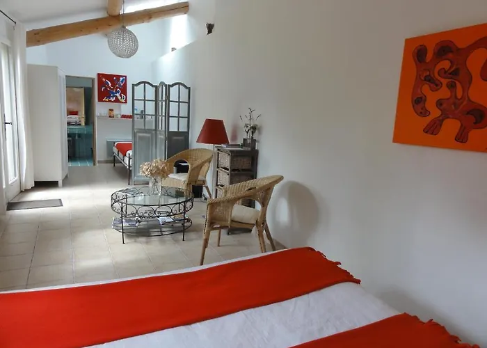 Les Montades D'hotes Bed & Breakfast